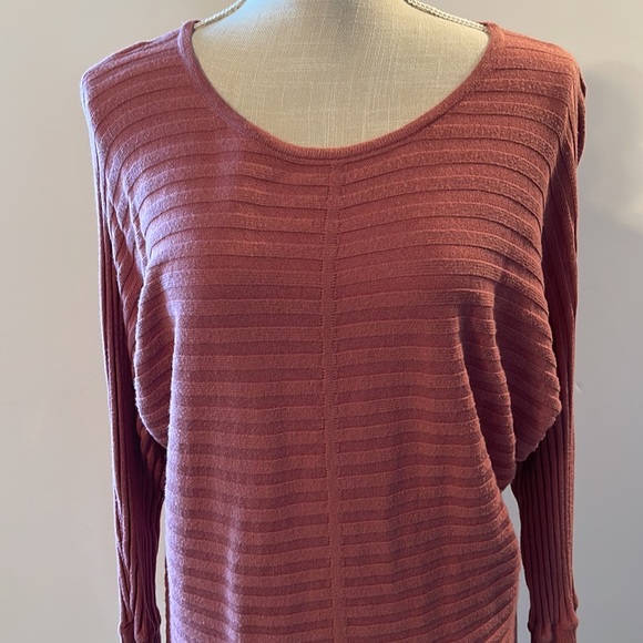 NWOT New York & Company Soho Jeans Sweater - Picture 2 of 16